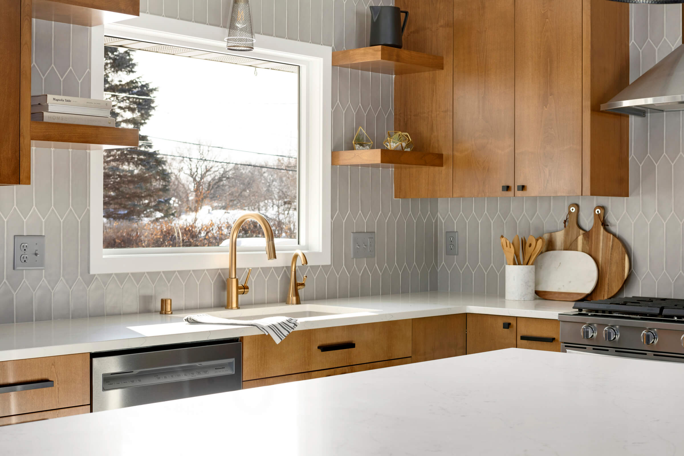 The 2 High Slab Backsplash Could Be Your Perfect Kitchen Design Solution —  DESIGNED